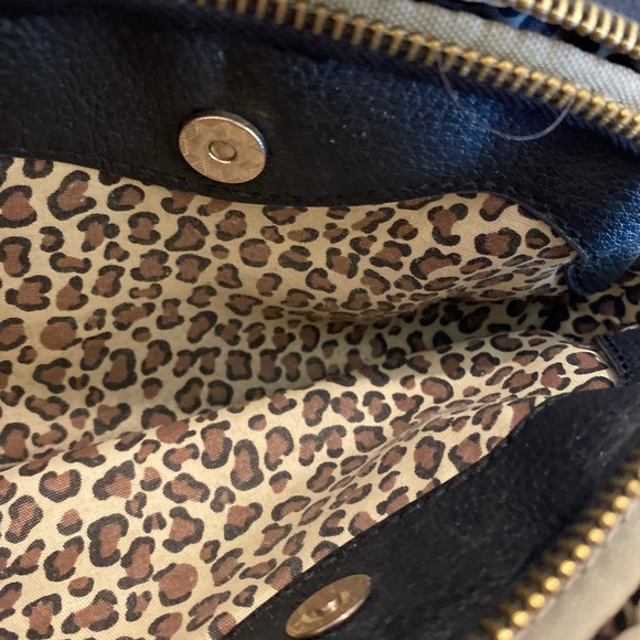 Small Black Purse - Picture 4 of 5